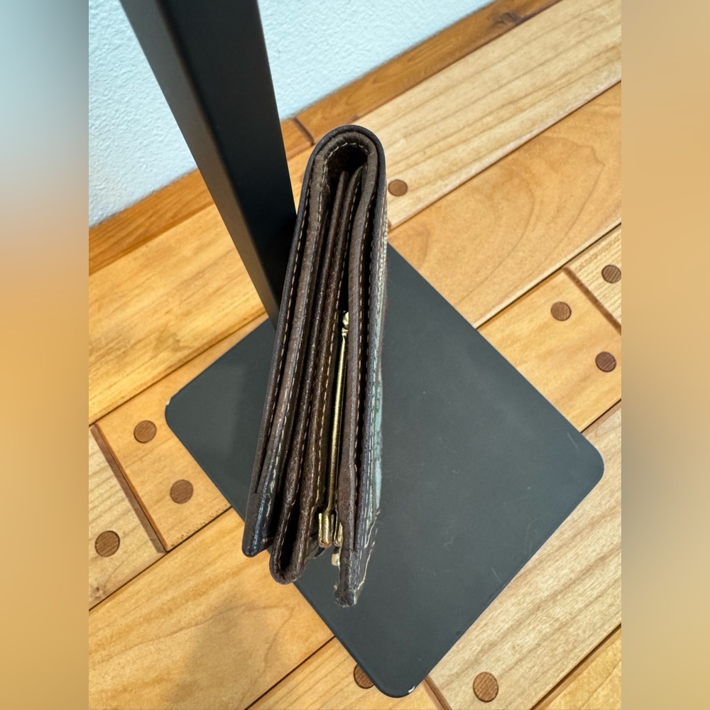 Gucci Vintage GG Supreme Sherry Line Bi-Fold Wallet with Kisslock Closure - Picture 4 of 9